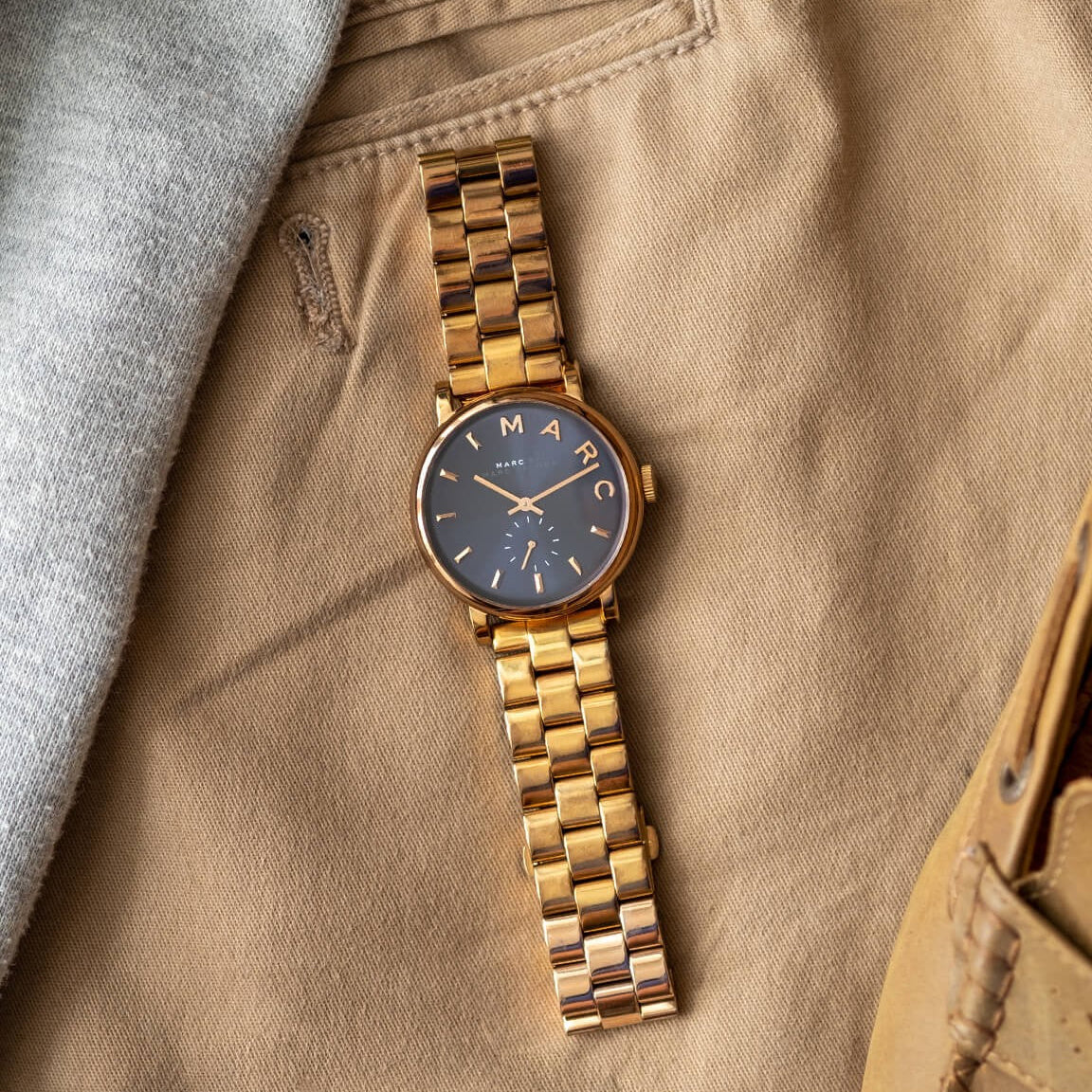  Shop Authentic Marc Jacobs Baker Blue Dial Rose Gold Steel Strap Watch for Women - MBM3330 - Luxxuri