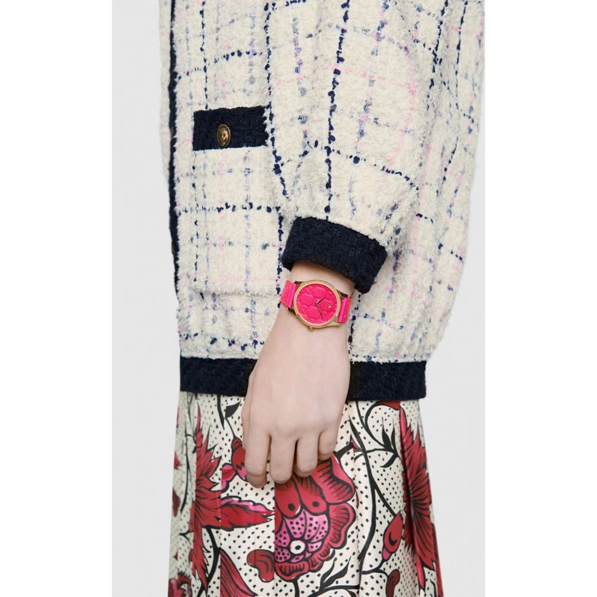  Shop Authentic Gucci G Timeless Quartz Pink Dial Pink Leather Strap Watch For Women - YA1264115 - Luxxuri