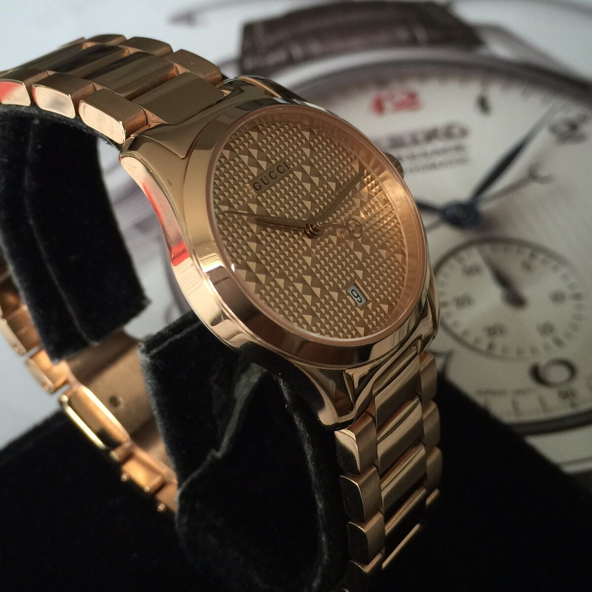  Shop Authentic Gucci G Timeless Quartz Gold Dial Gold Steel Strap Watch For Women - YA126482 - Luxxuri