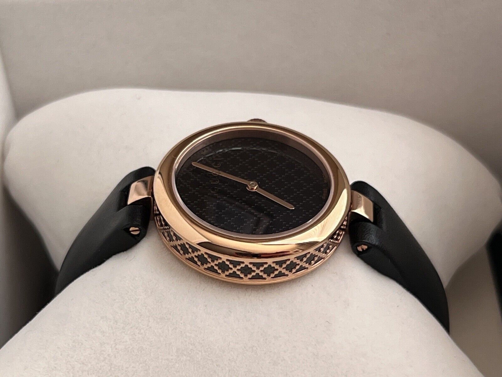  Shop Authentic Gucci Diamantissima Quartz Black Dial Black Leather Strap Watch for Women - YA141401 - Luxxuri