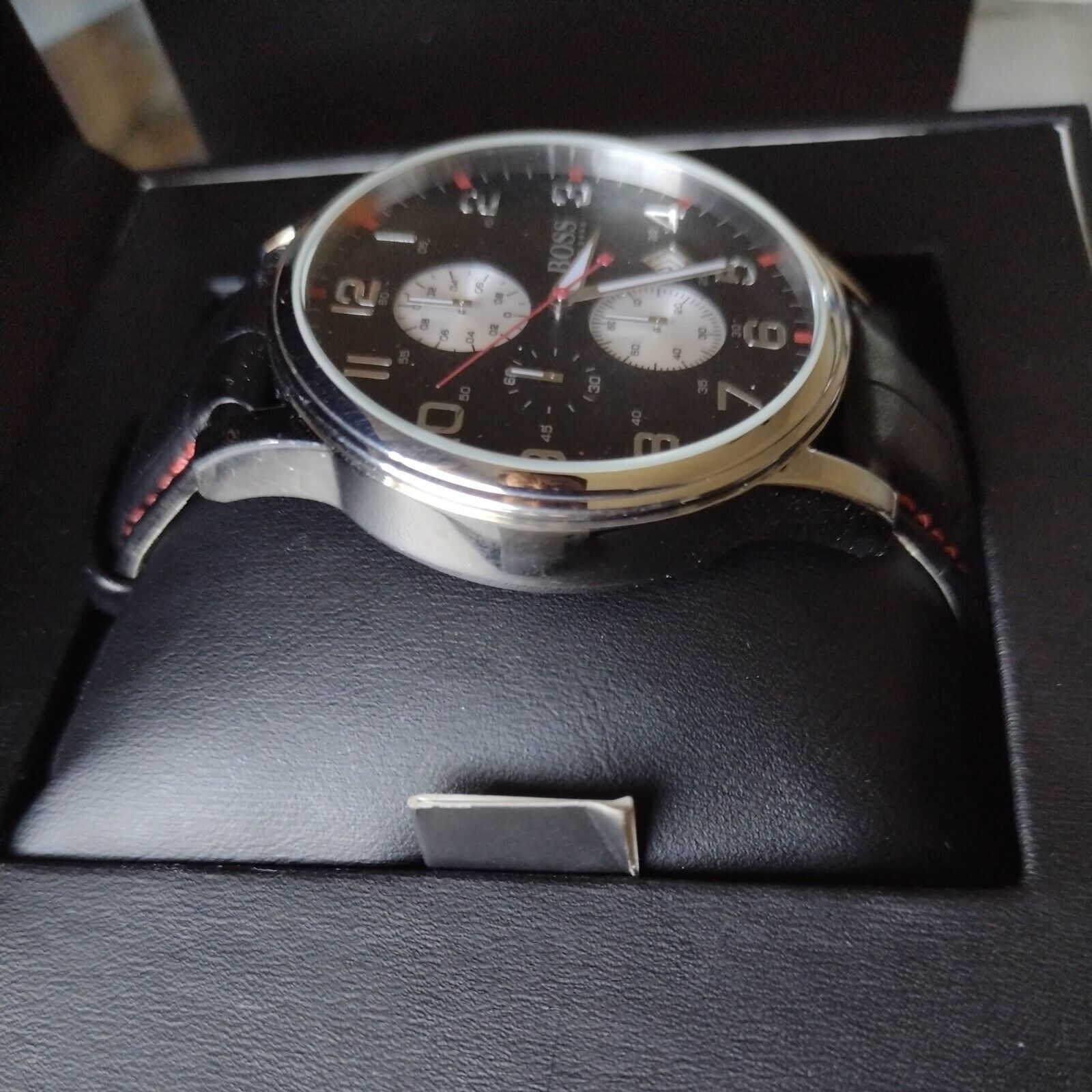  Shop Authentic Hugo Boss Aeroliner Black Dial Black Leather Strap Watch for Men - 1512631 - Luxxuri