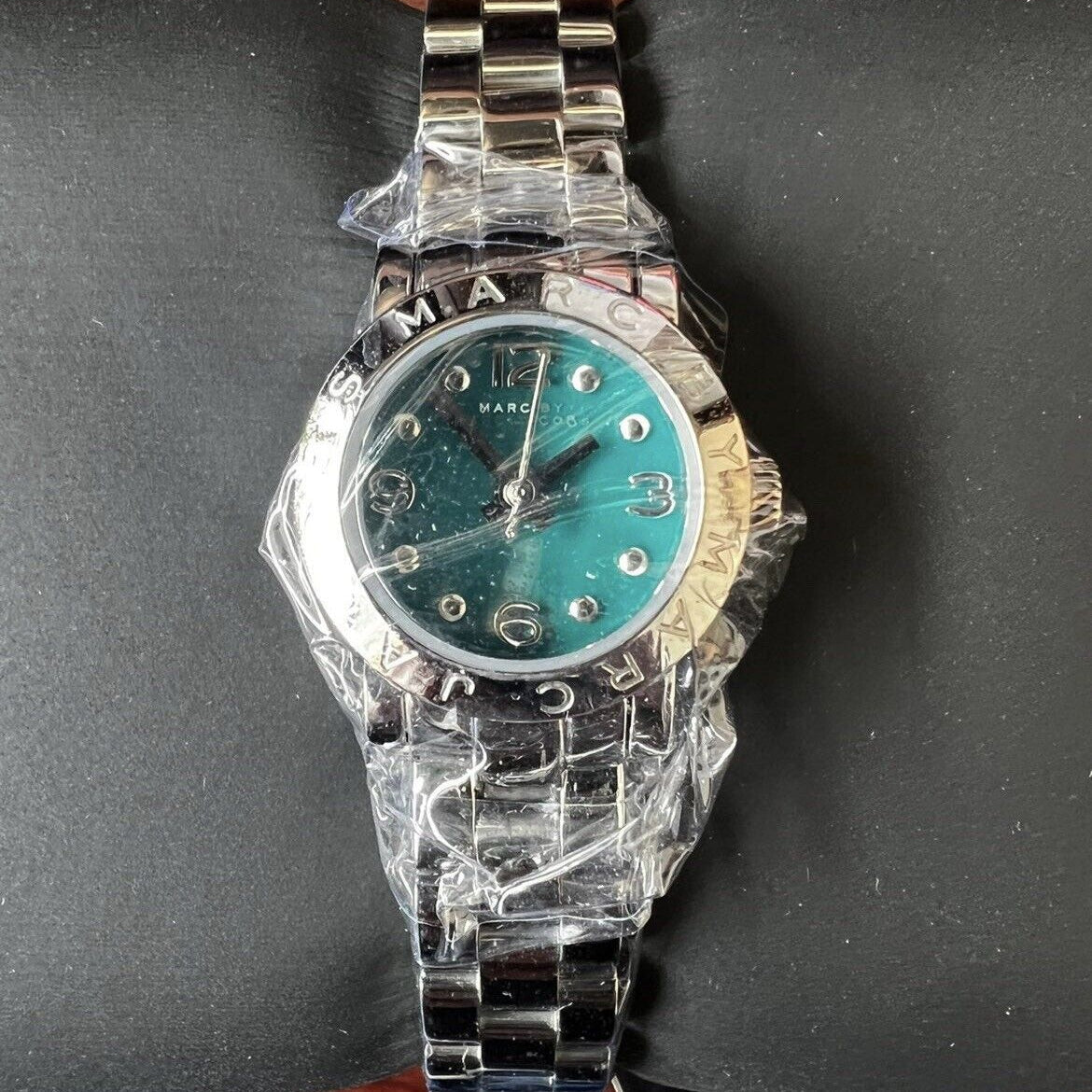  Shop Authentic Marc Jacobs Amy Blue Dial Silver Steel Strap Watch for Women - MBM3274 - Luxxuri