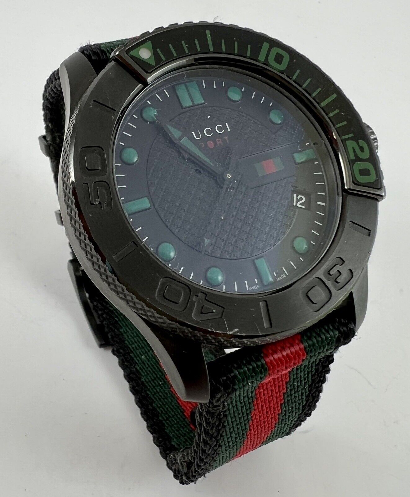  Shop Authentic Gucci G Timeless Sport Black Dial Two Tone NATO Strap Watch For Men - YA126229 - Luxxuri