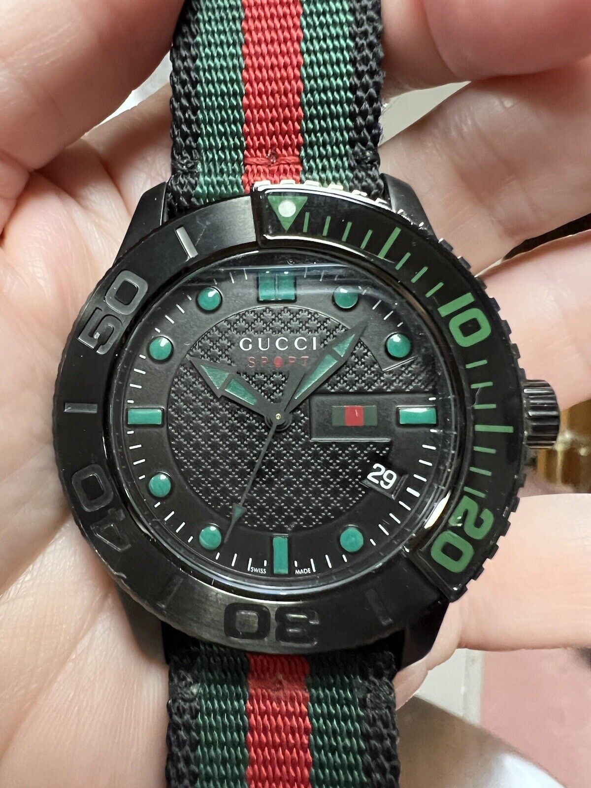  Shop Authentic Gucci G Timeless Sport Black Dial Two Tone NATO Strap Watch For Men - YA126229 - Luxxuri