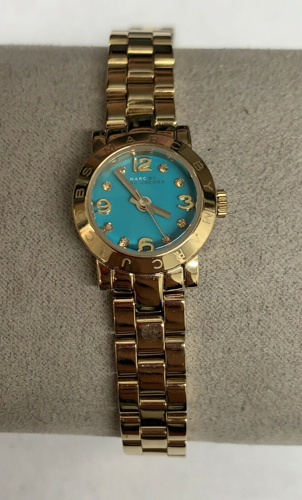 Shop Authentic Marc Jacobs Amy Dinky Blue Dial Gold Steel Strap Watch for Women - MBM3229 - Luxxuri