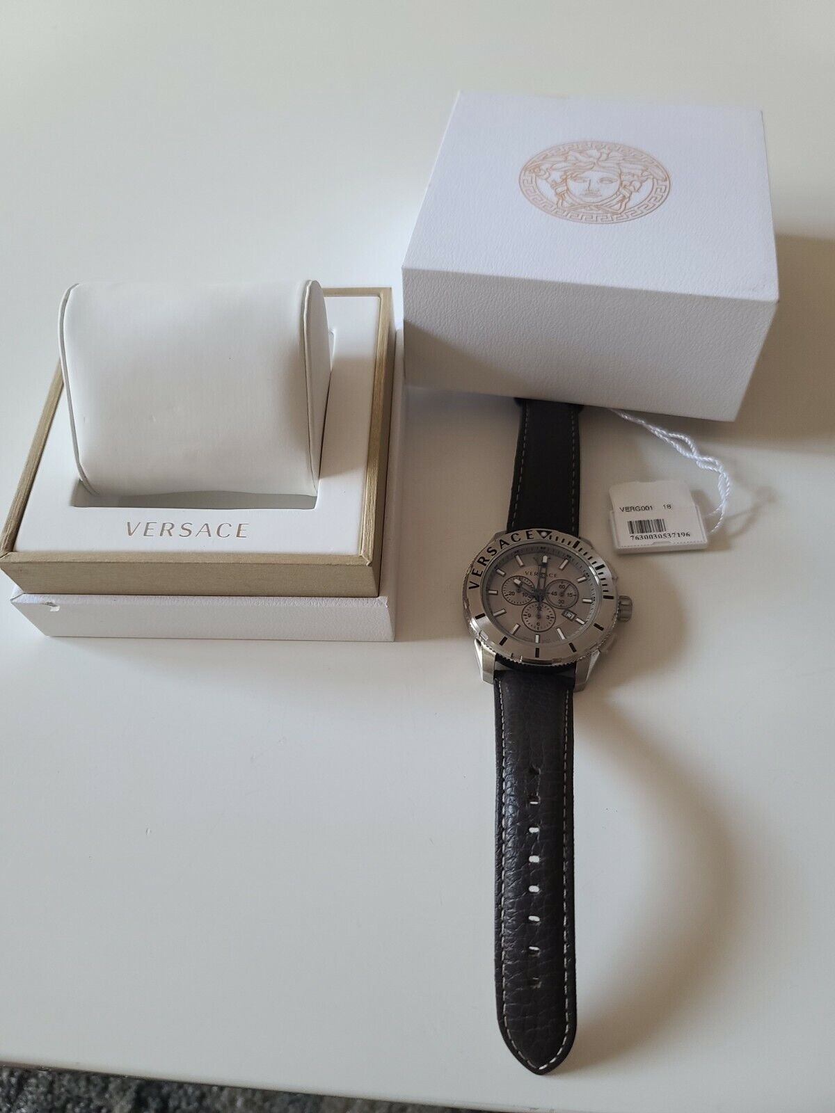  Shop Authentic Versace Casual Chronograph Grey Dial Brown Leather Strap Watch for Men - VERG001-18 - Luxxuri