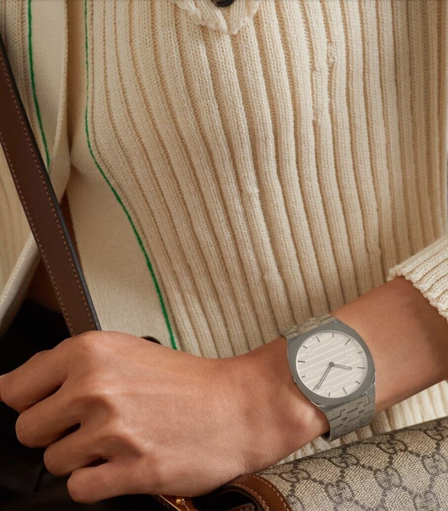  Shop Authentic Gucci 25H Quartz Silver Dial Silver Steel Strap Watch For Women - YA163402 - Luxxuri