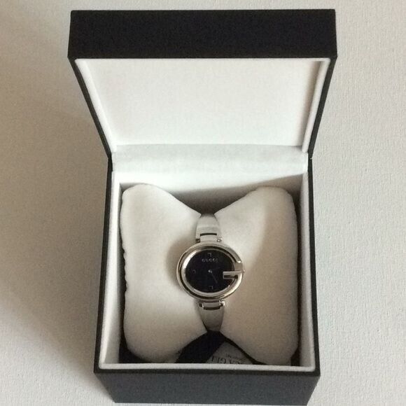  Shop Authentic Gucci Guccissima Black Dial Silver Steel Strap Watch For Women - YA134301 - Luxxuri