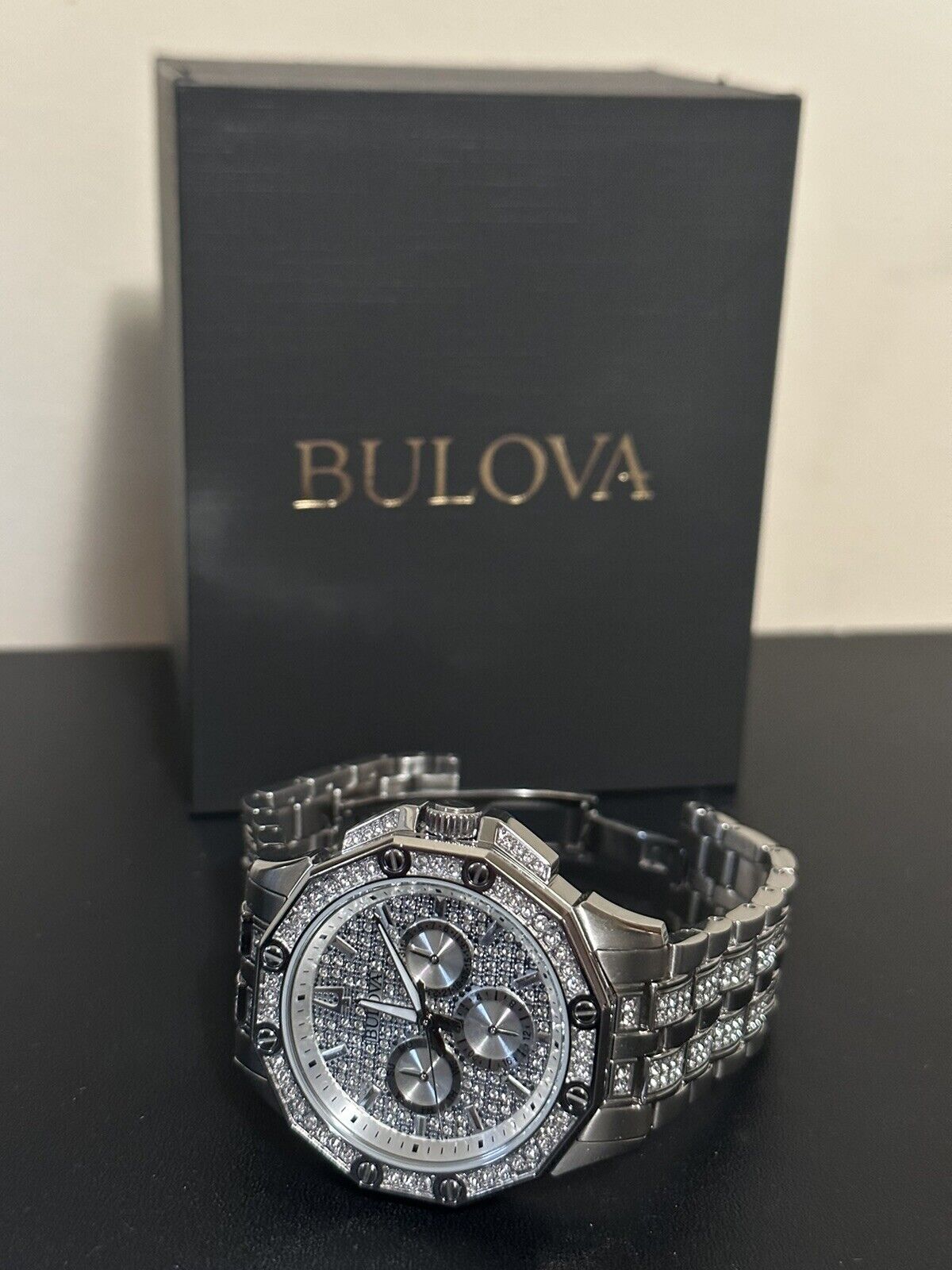  Shop Authentic Bulova Crystal Collection Pave Silver Dial with Crystals Silver Steel Strap Watch for Men - 96C134 - Luxxuri