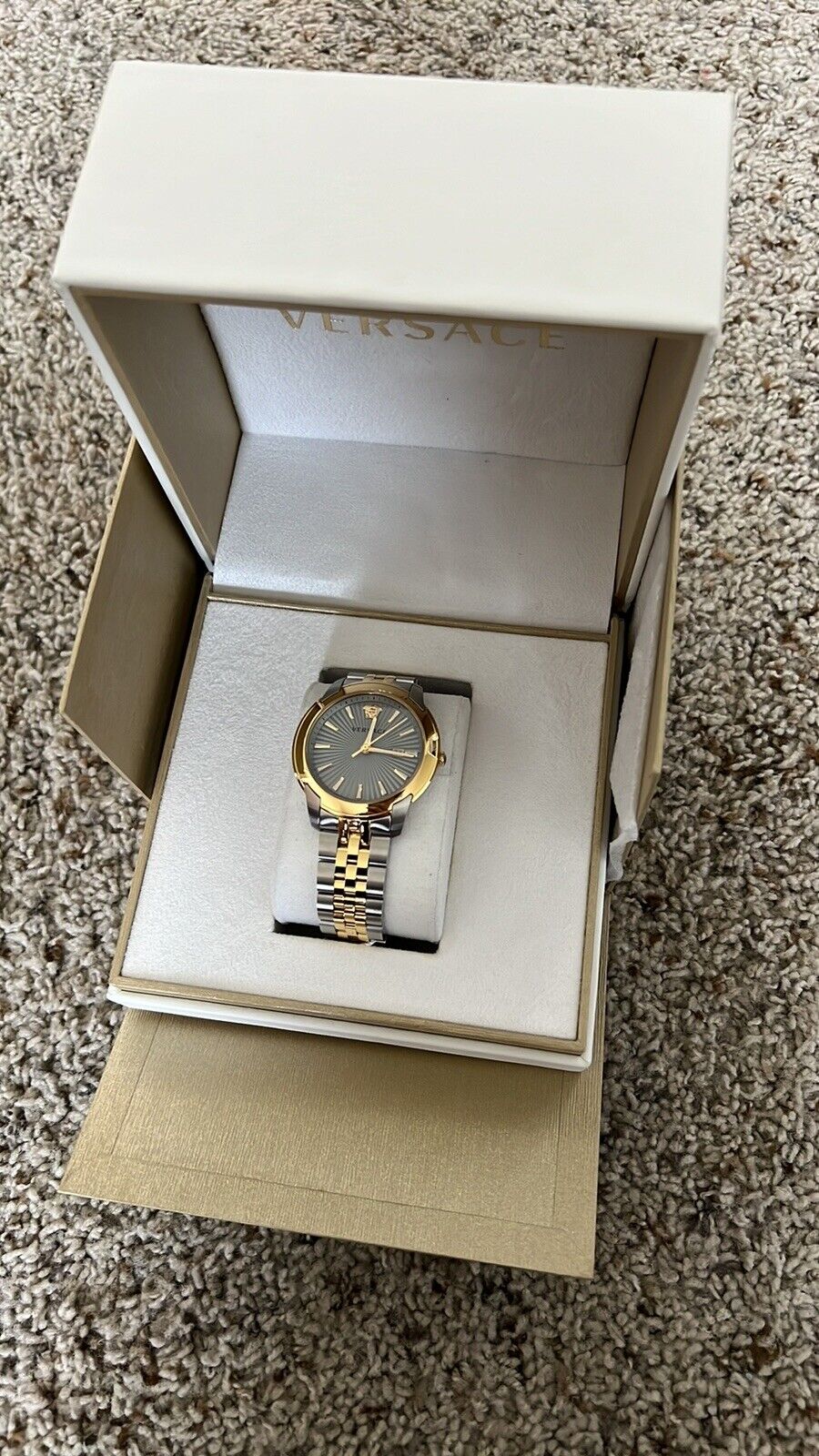  Shop Authentic Versace V-Urban Quartz Silver Dial Two Tone Steel Strap Watch for Men - VELQ00519 - Luxxuri