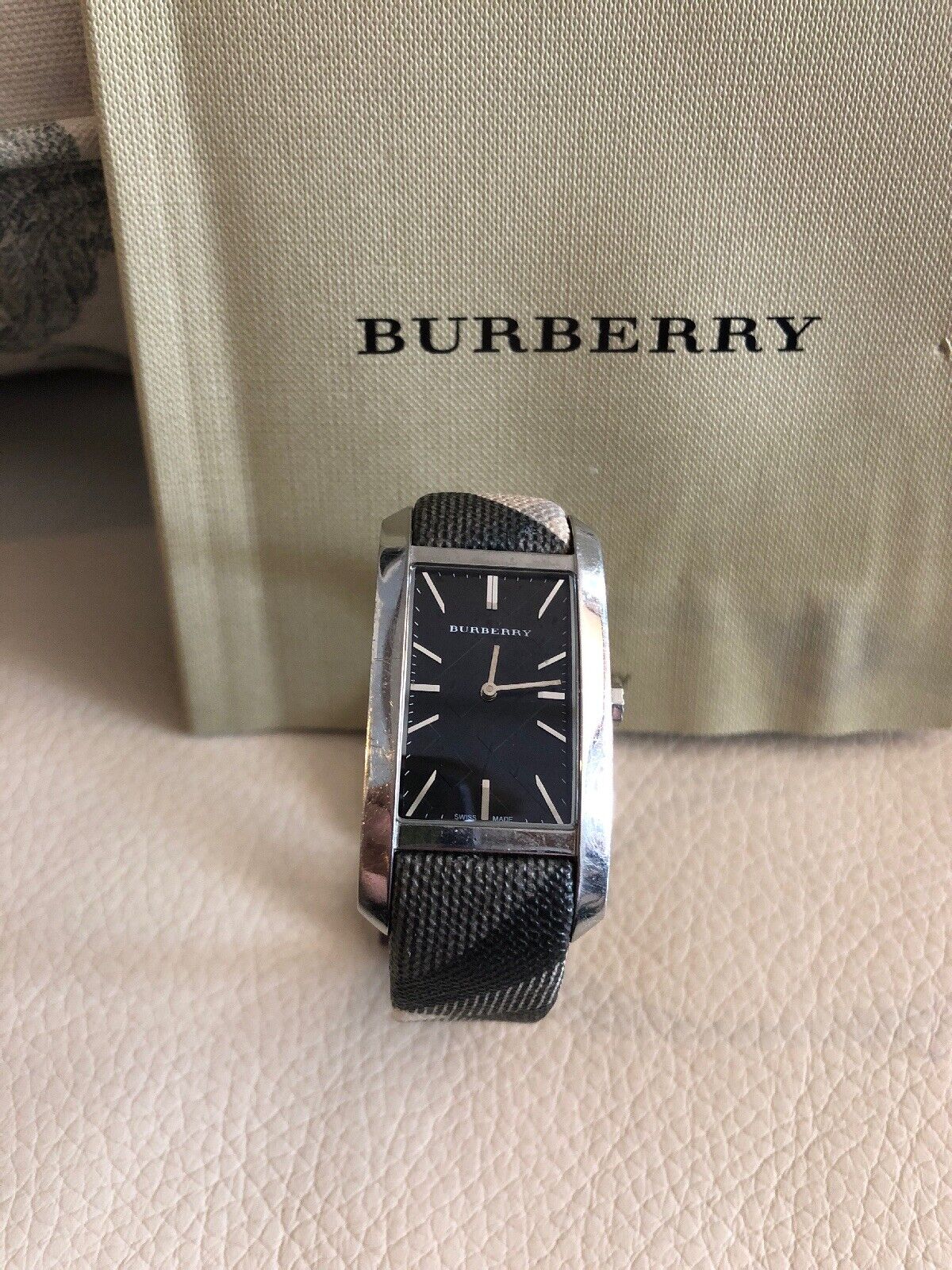  Shop Authentic Burberry The Pioneer Black Dial Leather Strap Watch for Women - BU9505 - Luxxuri