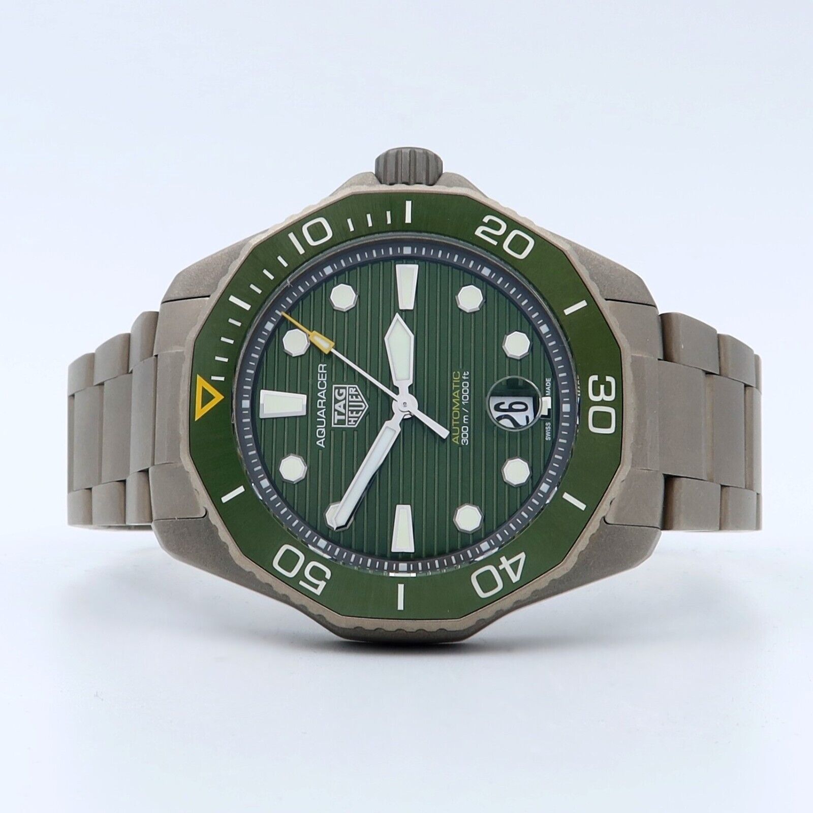  Shop Authentic Tag Heuer Aquaracer Professional 300 Automatic Green Dial Silver Steel Strap Watch for Men - WBP208B.BF0631 - Luxxuri