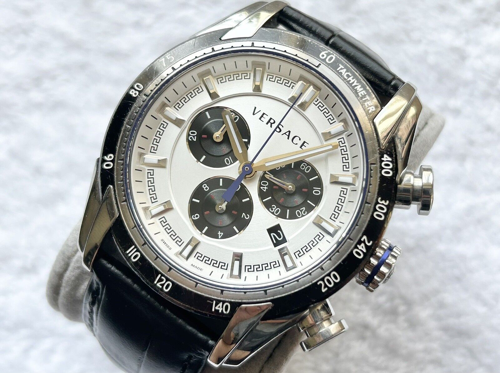  Shop Authentic Versace V-Ray Quartz Silver Dial Black Leather Strap Watch for Men - VDB010014 - Luxxuri