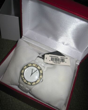  Shop Authentic Marc Jacobs Marc White Dial White Ceramic Strap Watch for Women - MBM9500 - Luxxuri
