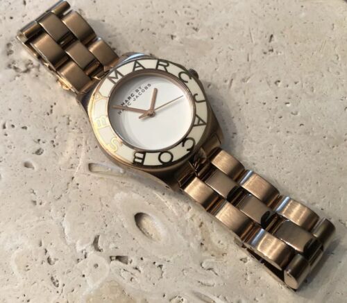  Shop Authentic Marc Jacobs Amy White Dial Gold Steel Strap Watch for Women - MBM3051 - Luxxuri