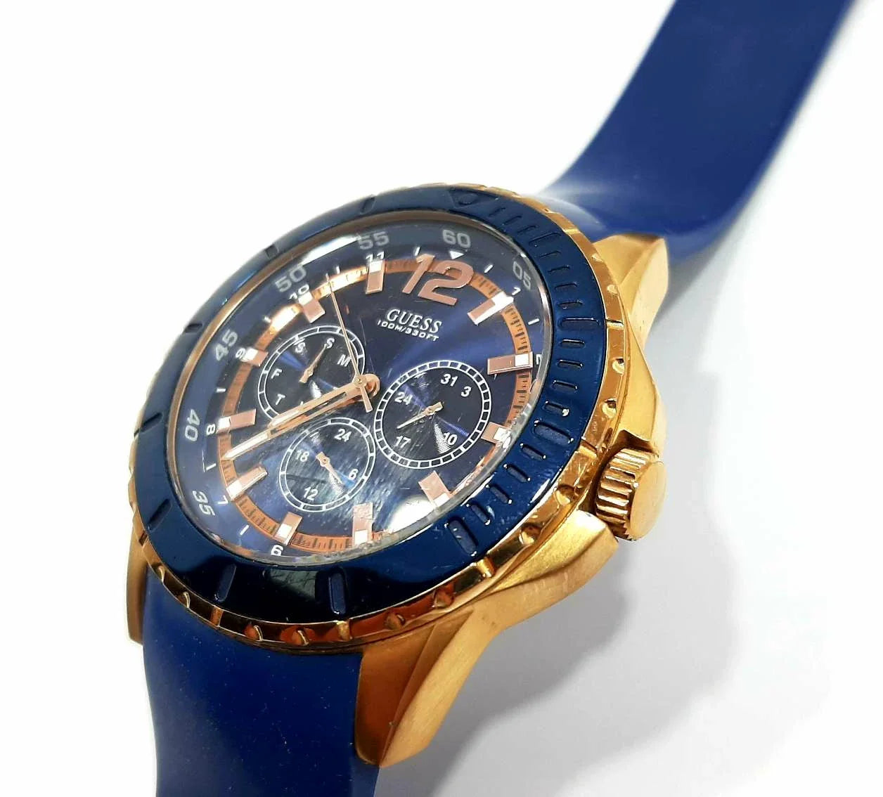  Shop Authentic Guess Maverick Blue Dial Blue Rubber Strap Watch for Men - W0485G1 - Luxxuri