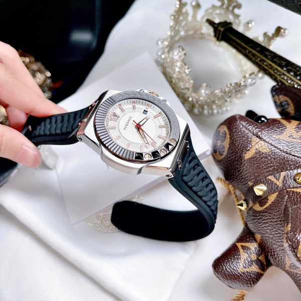  Shop Authentic Versace Chain Reaction Quartz White Dial Black Rubber Strap Watch for Men - VEDY00219 - Luxxuri