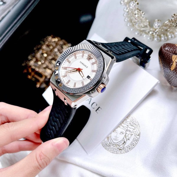  Shop Authentic Versace Chain Reaction Quartz White Dial Black Rubber Strap Watch for Men - VEDY00219 - Luxxuri