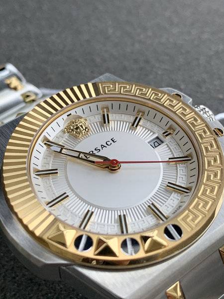 Shop Authentic Versace Chain Reaction Quartz White Dial Two Tone Steel Strap Watch for Men - VEDY00519 - Luxxuri