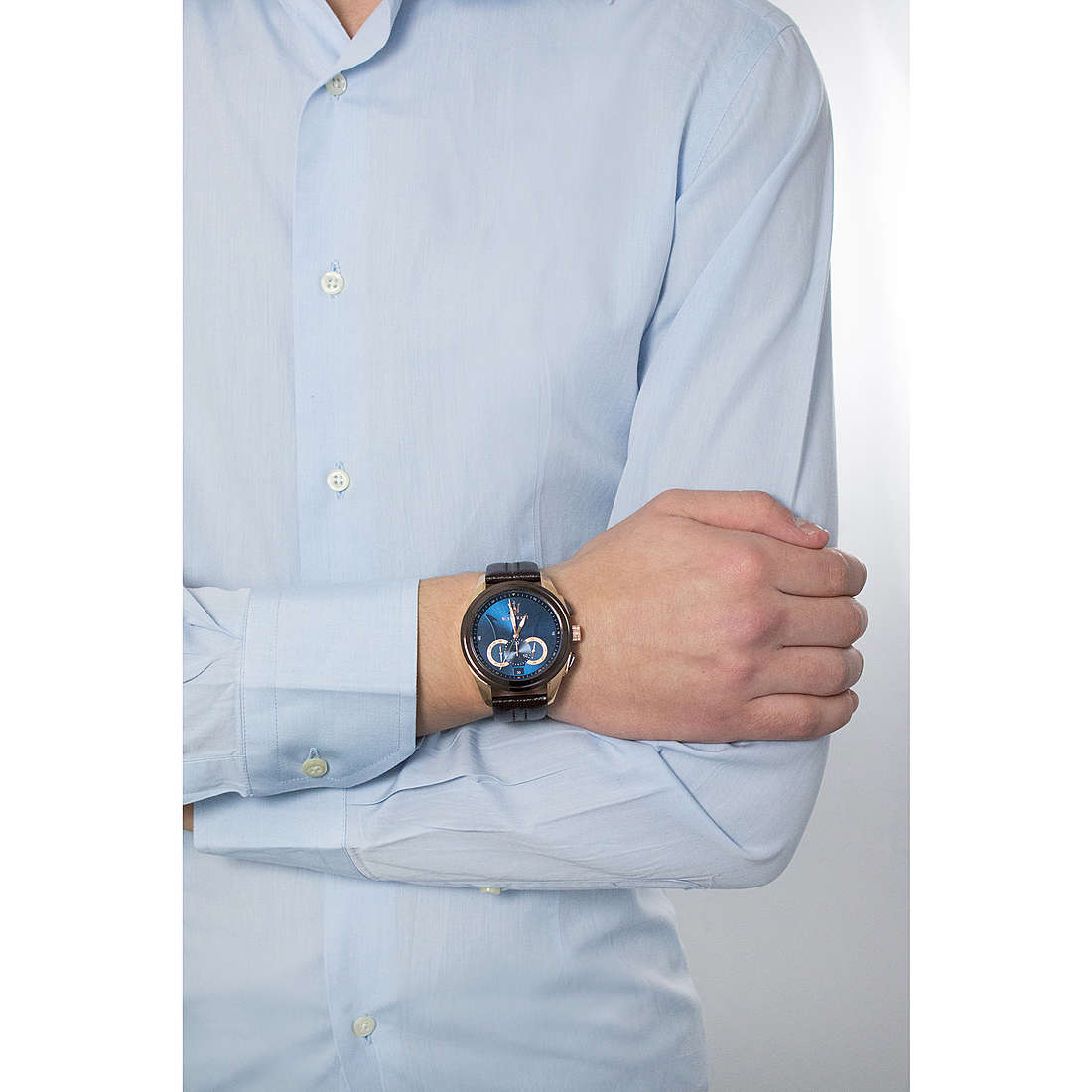  Shop Authentic Maserati Traguardo Chronograph Blue Dial Brown Leather Strap Watch For Men - R8871612024 - Luxxuri