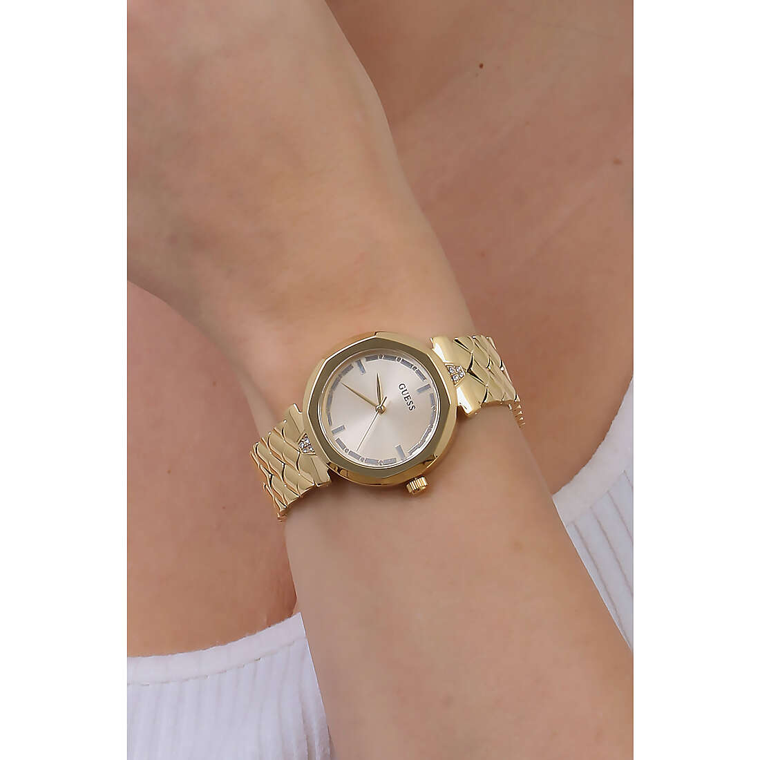  Shop Authentic Guess Rumour Quartz Gold Dial Gold Steel Strap Watch For Women - GW0613L2 - Luxxuri