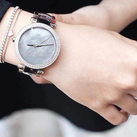  Shop Authentic Michael Kors Parker Mother of Pearl Silver Steel Strap Watch for Women - MK6424 - Luxxuri