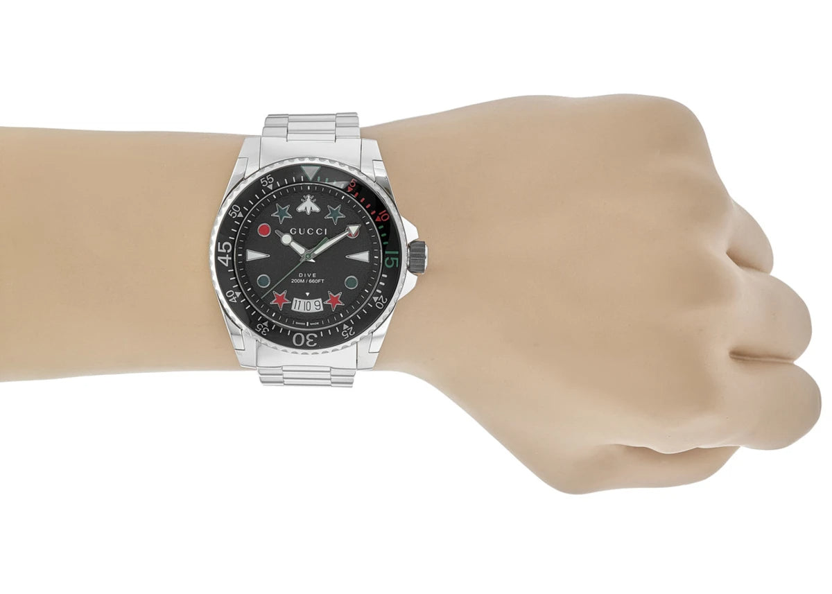  Shop Authentic Gucci Dive Quartz Black Dial Silver Steel Strap Watch For Men - YA136221 - Luxxuri