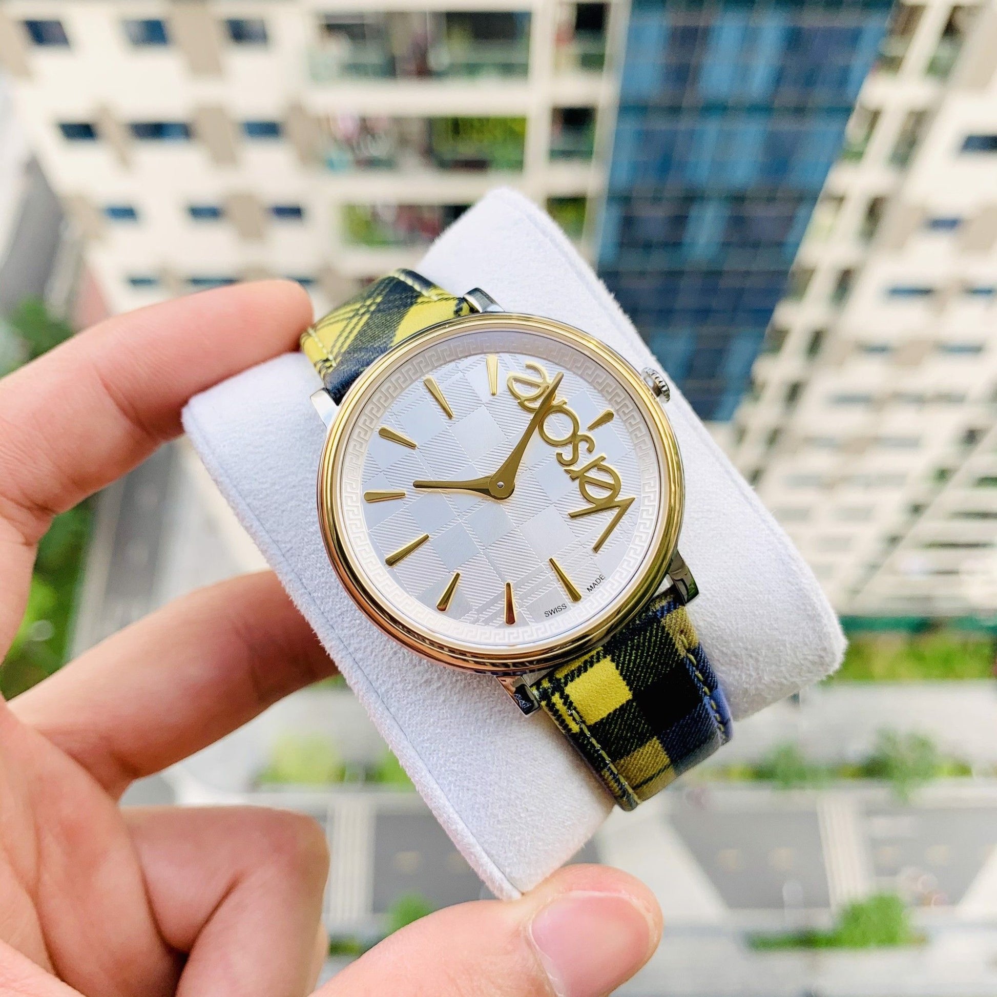  Shop Authentic Versace V-Circle The Clans Edition Silver Dial Multicolor Leather Strap Watch for Women - VE8100118 - Luxxuri