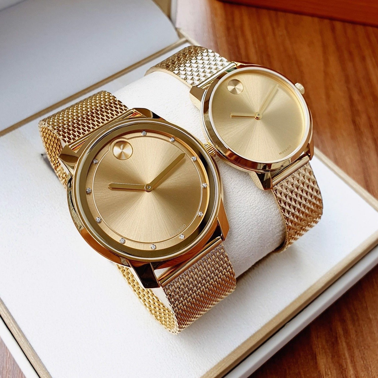  Shop Authentic Movado Bold Diamonds Gold Dial Gold Mesh Bracelet Watch For Men - 3600460 - Luxxuri