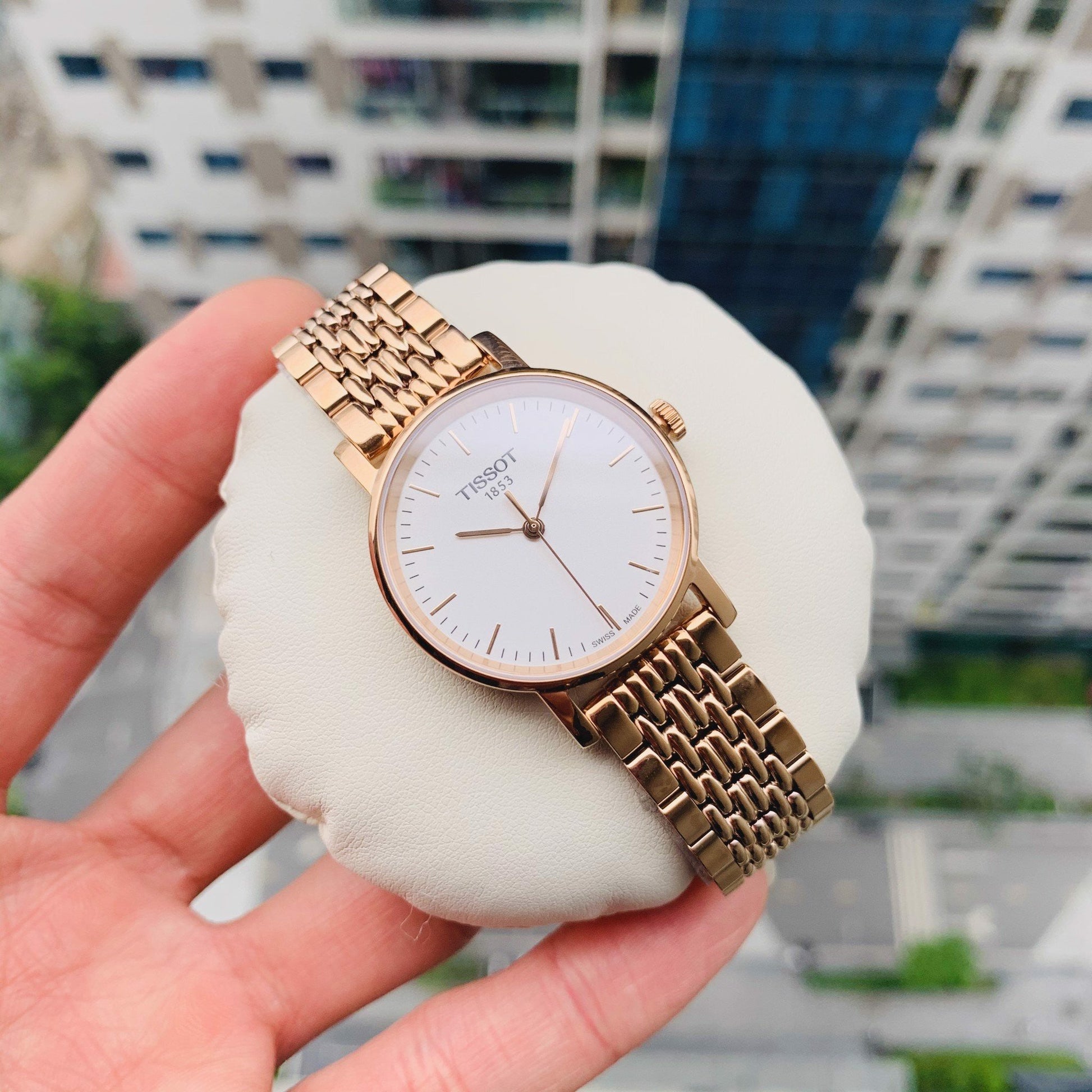  Shop Authentic Tissot T Classic Everytime Small White Dial Rose Gold Mesh Bracelet Watch For Women - T109.210.33.031.00 - Luxxuri