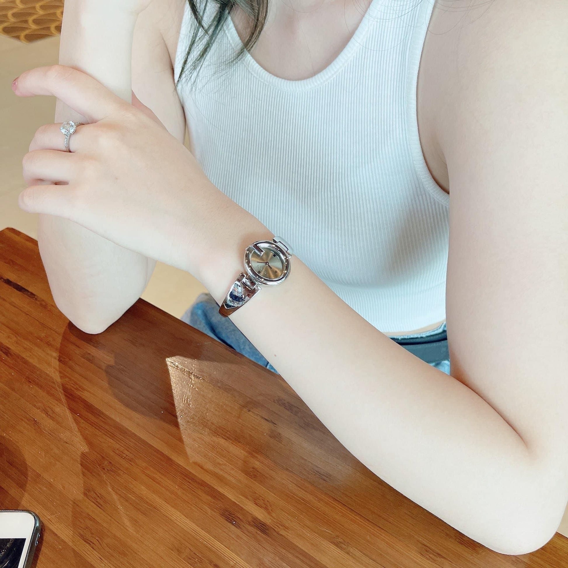  Shop Authentic Gucci Guccissima Quartz Diamonds Brown Dial Silver Steel Strap Watch For Women - YA134503 - Luxxuri