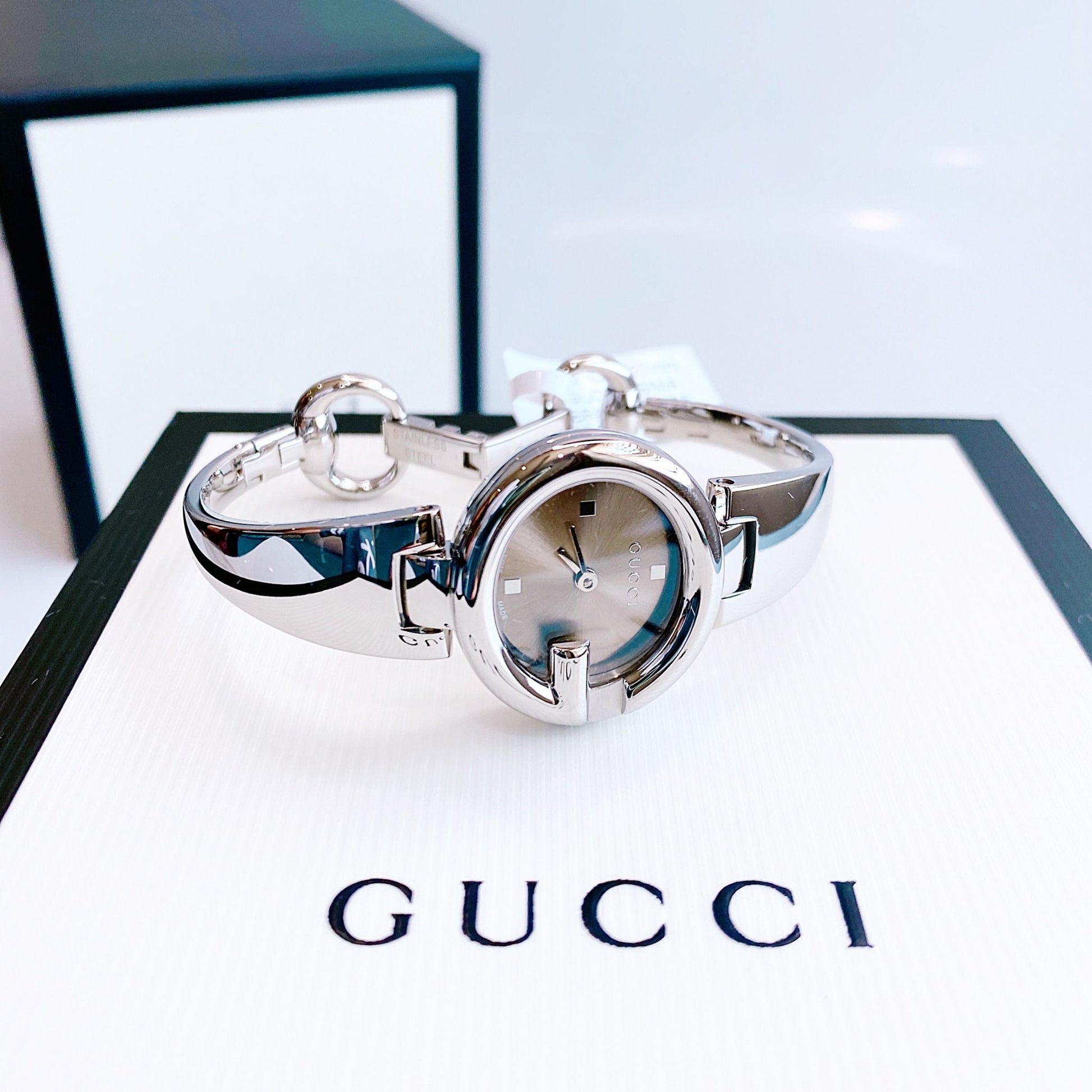  Shop Authentic Gucci Guccissima Quartz Diamonds Brown Dial Silver Steel Strap Watch For Women - YA134503 - Luxxuri