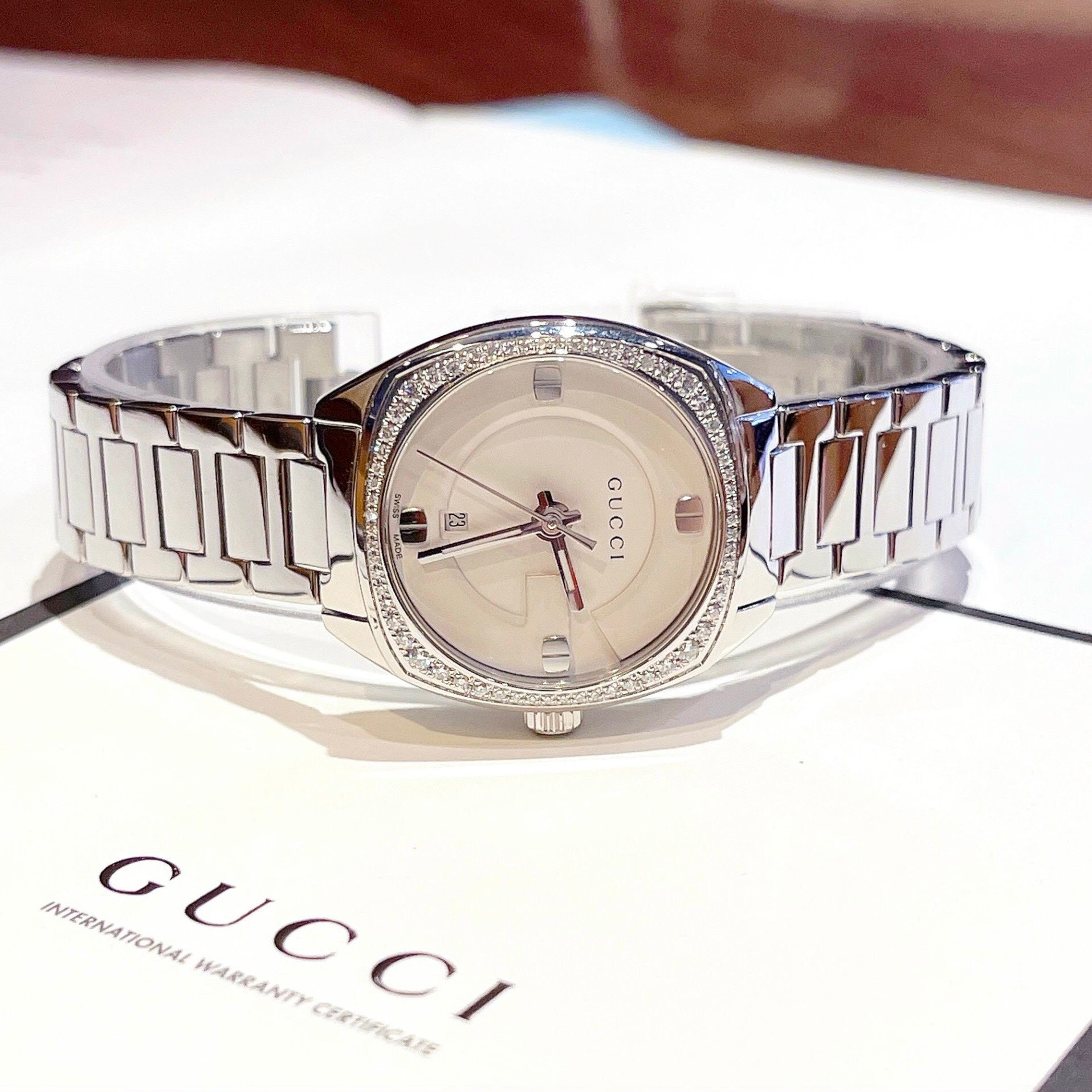  Shop Authentic Gucci GG2570 Diamonds White Dial Silver Steel Strap Watch For Women - YA142506 - Luxxuri