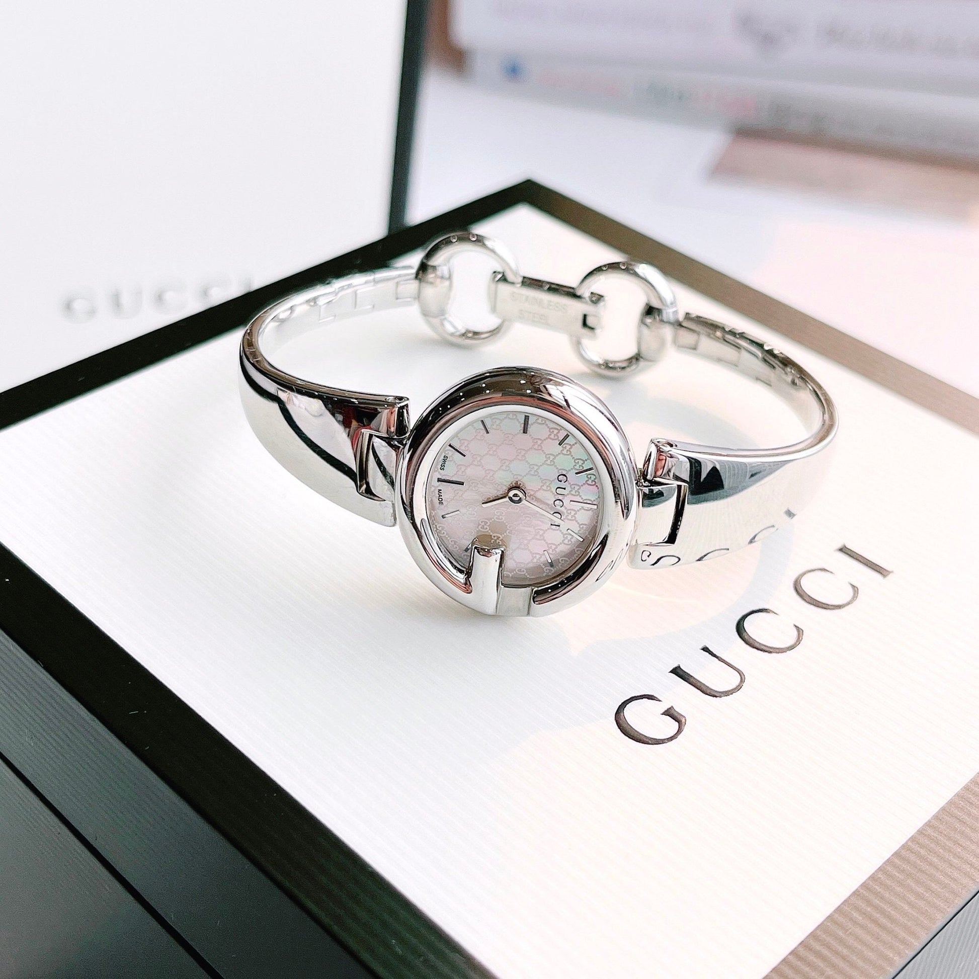  Shop Authentic Gucci Guccissima Diamonds Mother of Pearl Dial Silver Steel Strap Watch For Women - YA134303 - Luxxuri