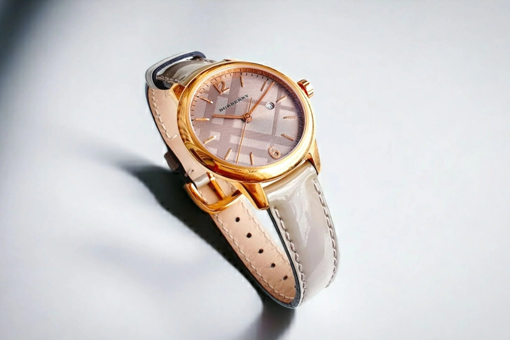  Shop Authentic Burberry The Classic Quartz Grey Dial Grey Leather Strap Watch For Women - BU10119 - Luxxuri