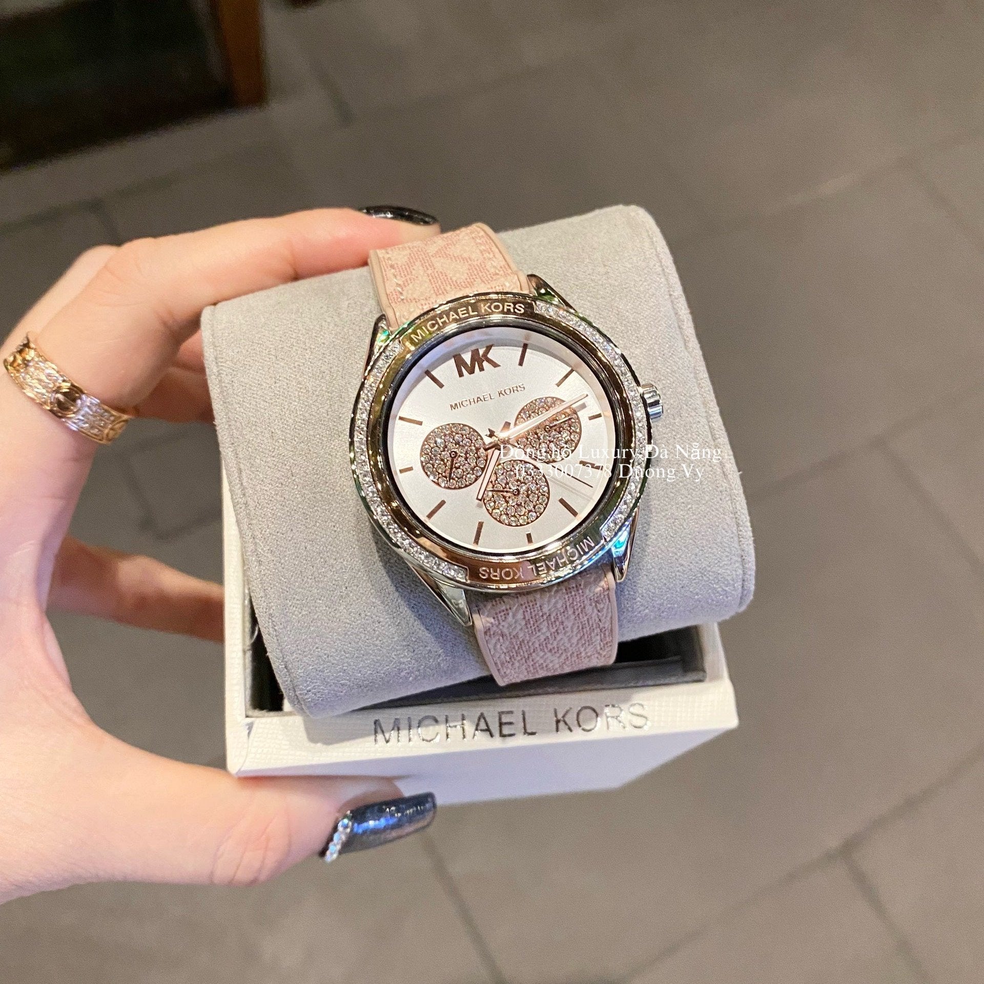  Shop Authentic Michael Kors Jessa Quartz Silver Dial Pink Silicone Strap Watch For Women - MK7268 - Luxxuri