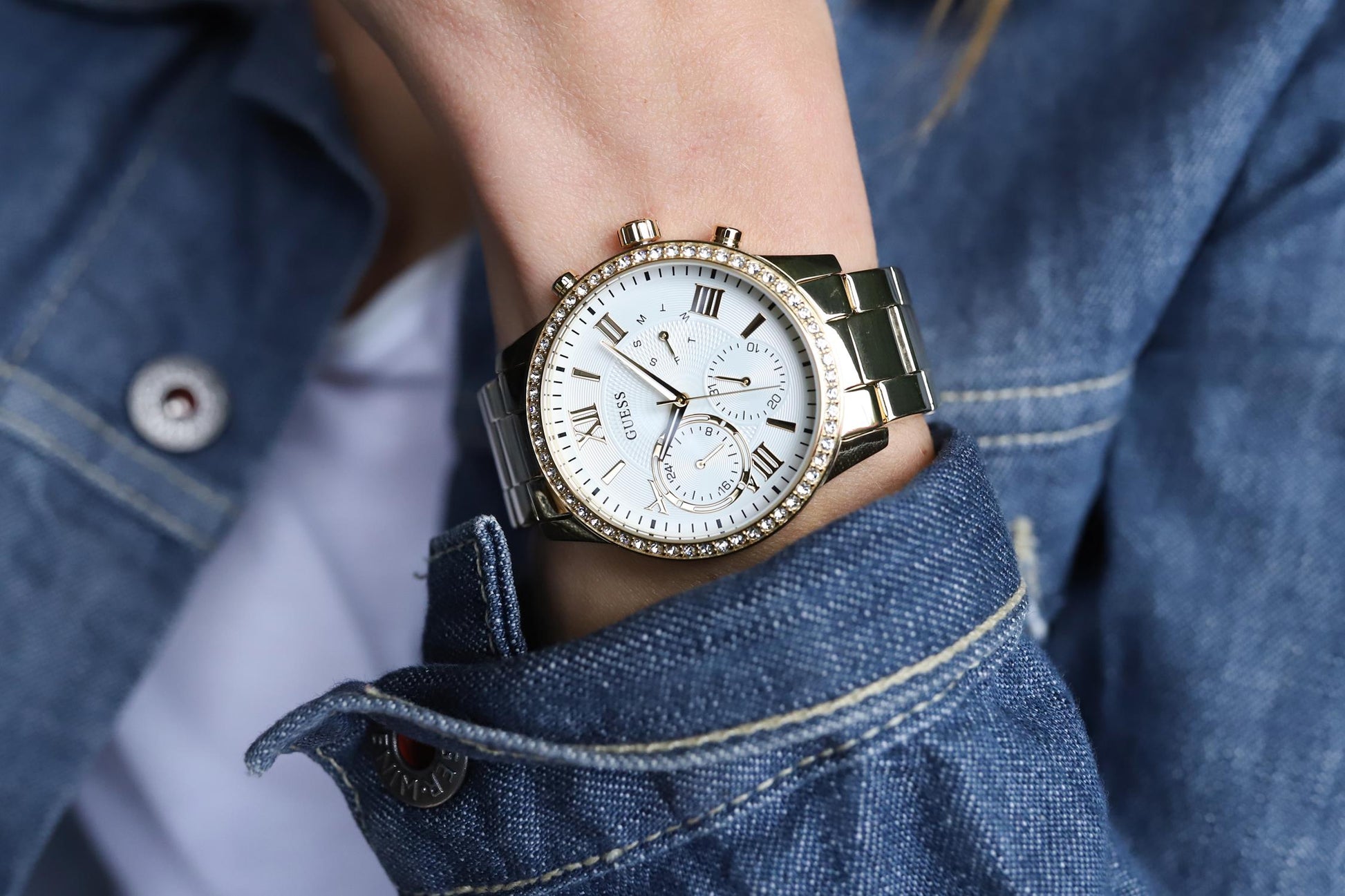  Shop Authentic Guess Solar Chronograph Diamonds White Dial Gold Steel Strap Watch for Women - W1069L2 - Luxxuri