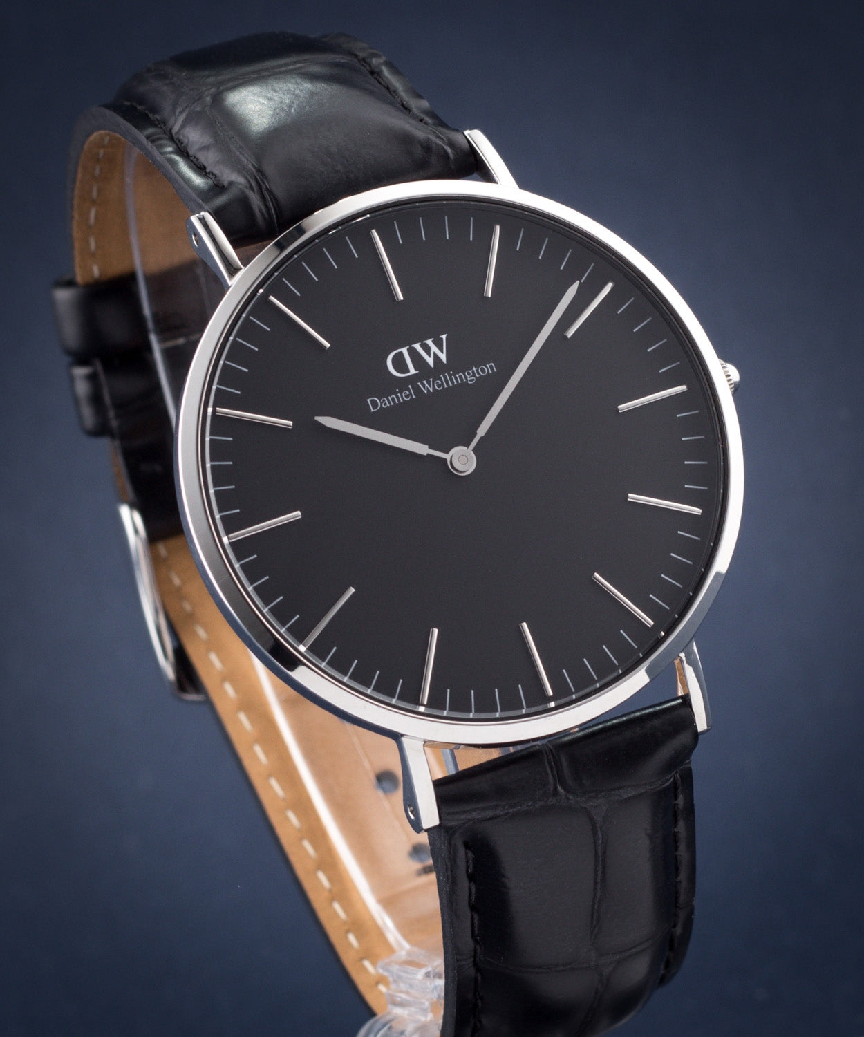  Shop Authentic Daniel Wellington Classic Reading Black Dial Black Leather Strap Watch For Men - DW00100135 - Luxxuri