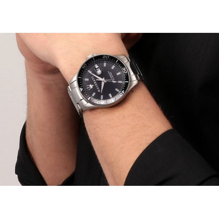  Shop Authentic Maserati SFIDA Quartz Black Dial Stainless Steel Watch For Men - R8853140002 - Luxxuri