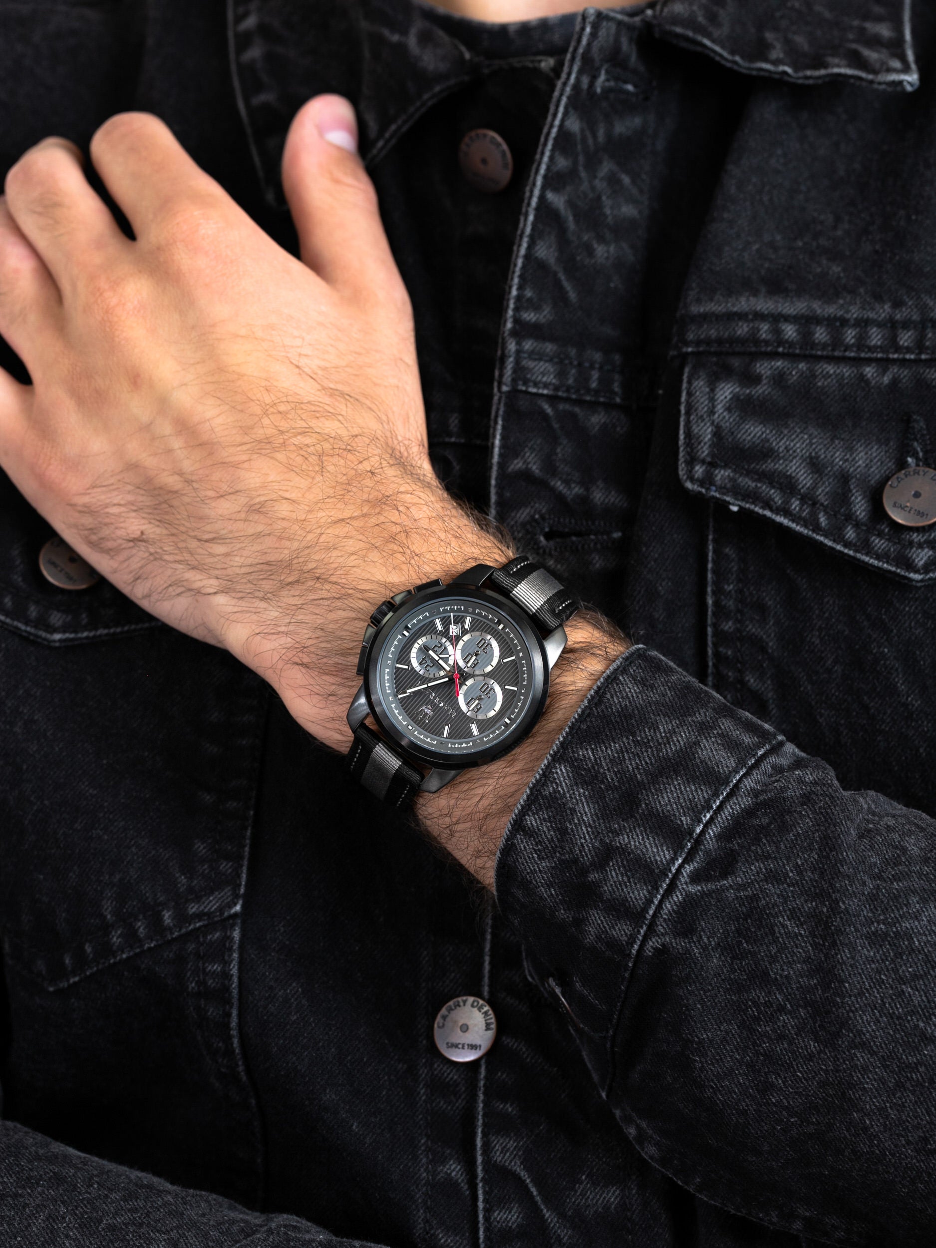  Shop Authentic Maserati Royale 44mm Black Dial Stainless Steel Fiber Strap Watch For Men - R8871637002 - Luxxuri