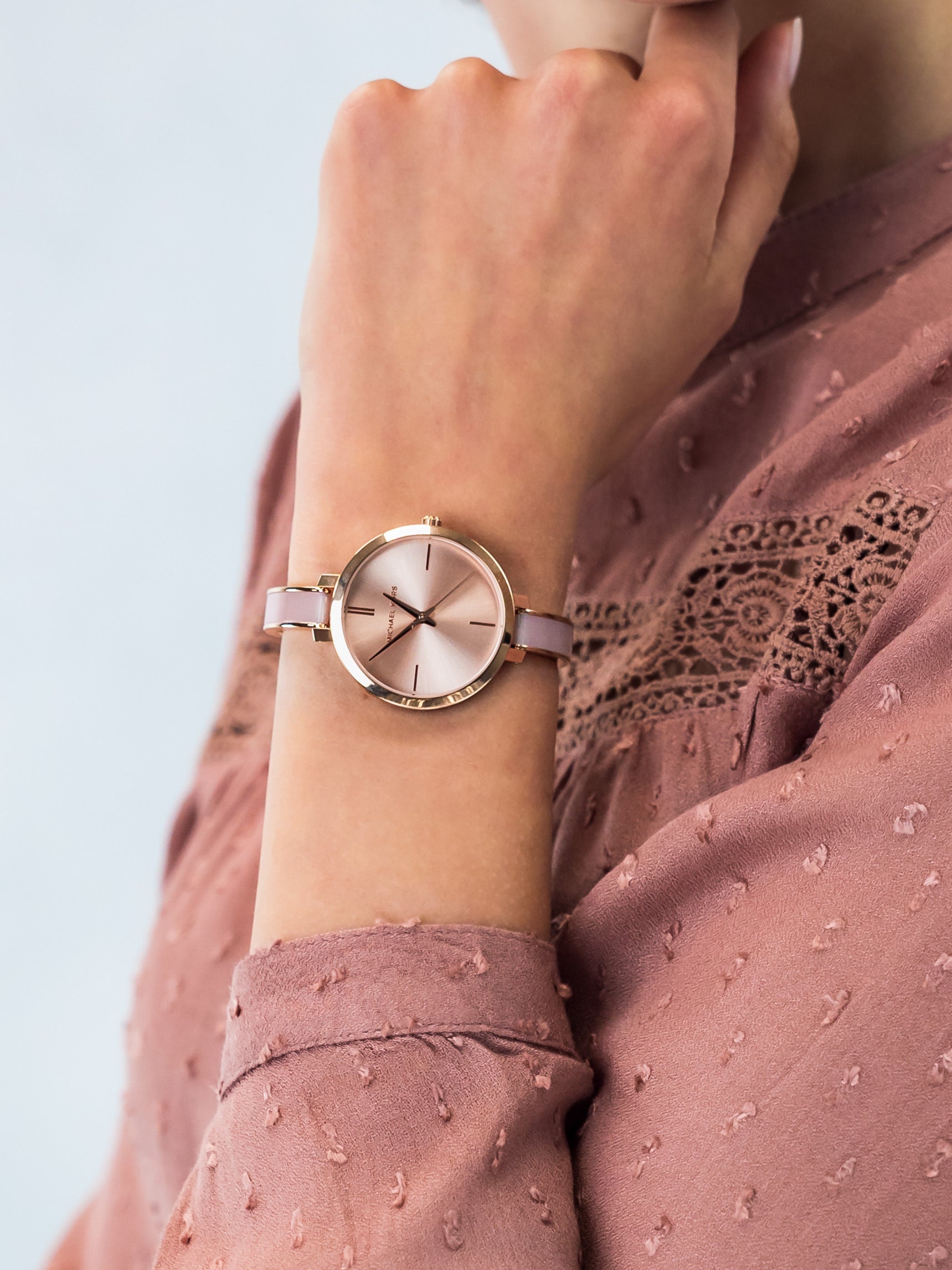  Shop Authentic Michael Kors Jaryn Analog Gold Dial Pink Steel Strap Watch For Women - MK4343 - Luxxuri