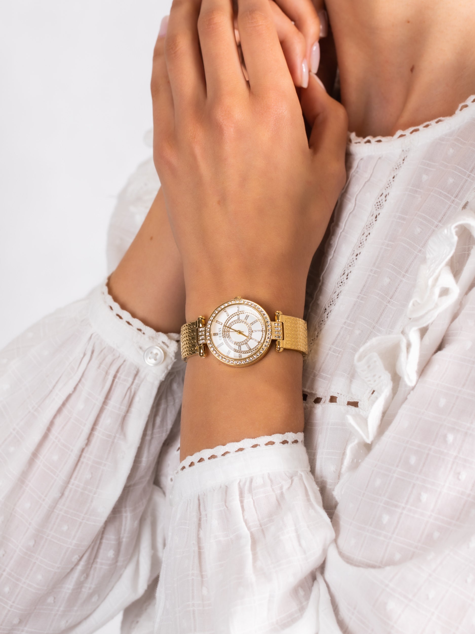  Shop Authentic Guess Muse Crystals White Dial Rose Gold Steel Strap Watch For Women - W1008L2 - Luxxuri